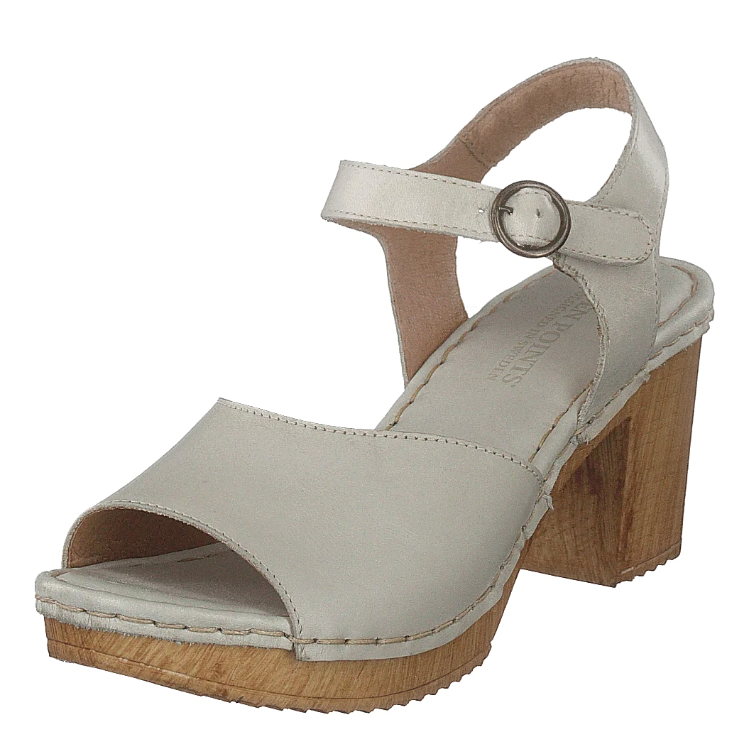 Amelia Offwhite