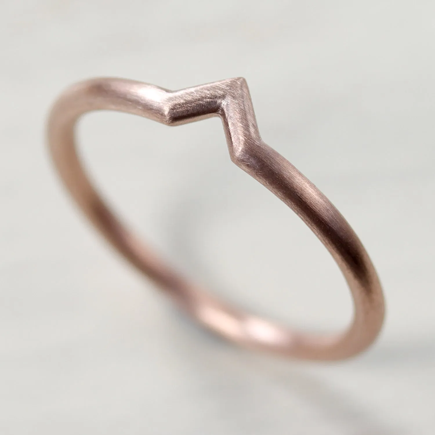 Chevron Contour Band •