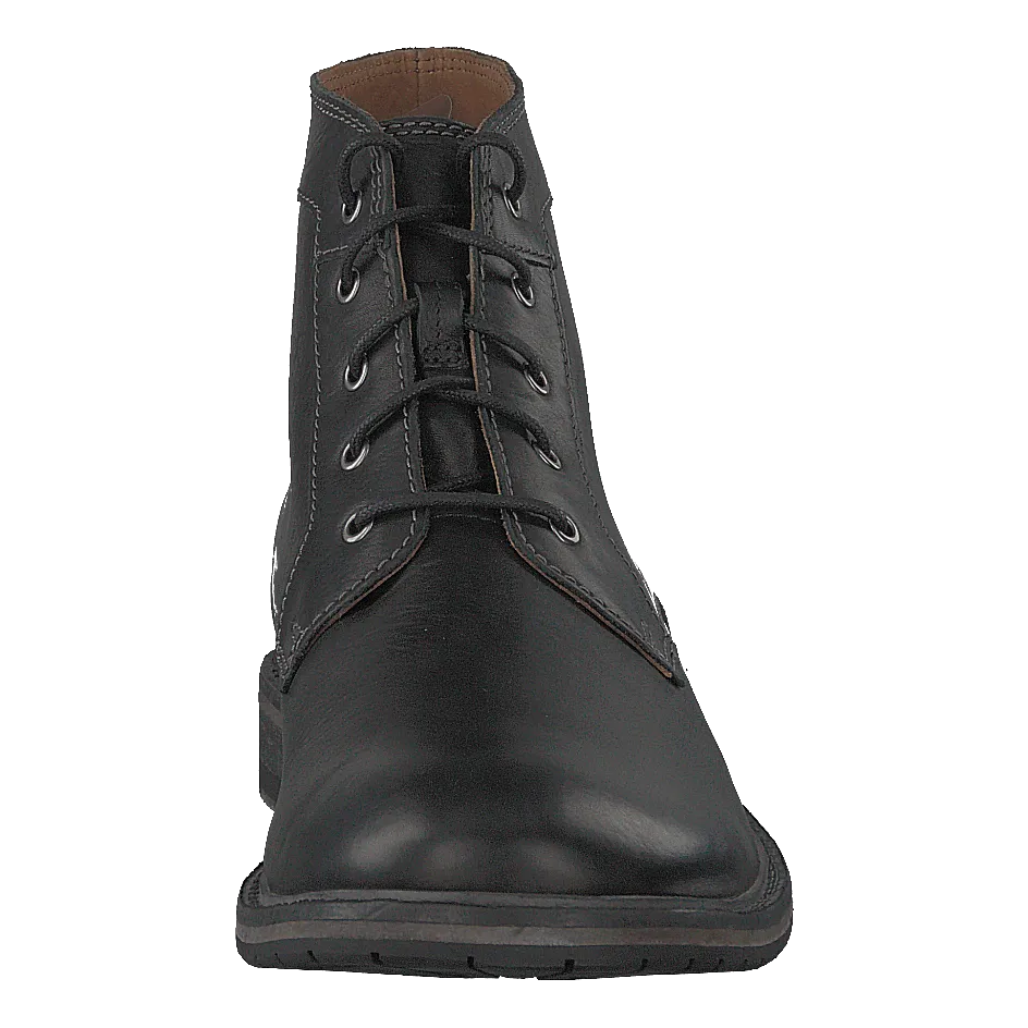 Clarkdale Bud Black Leather