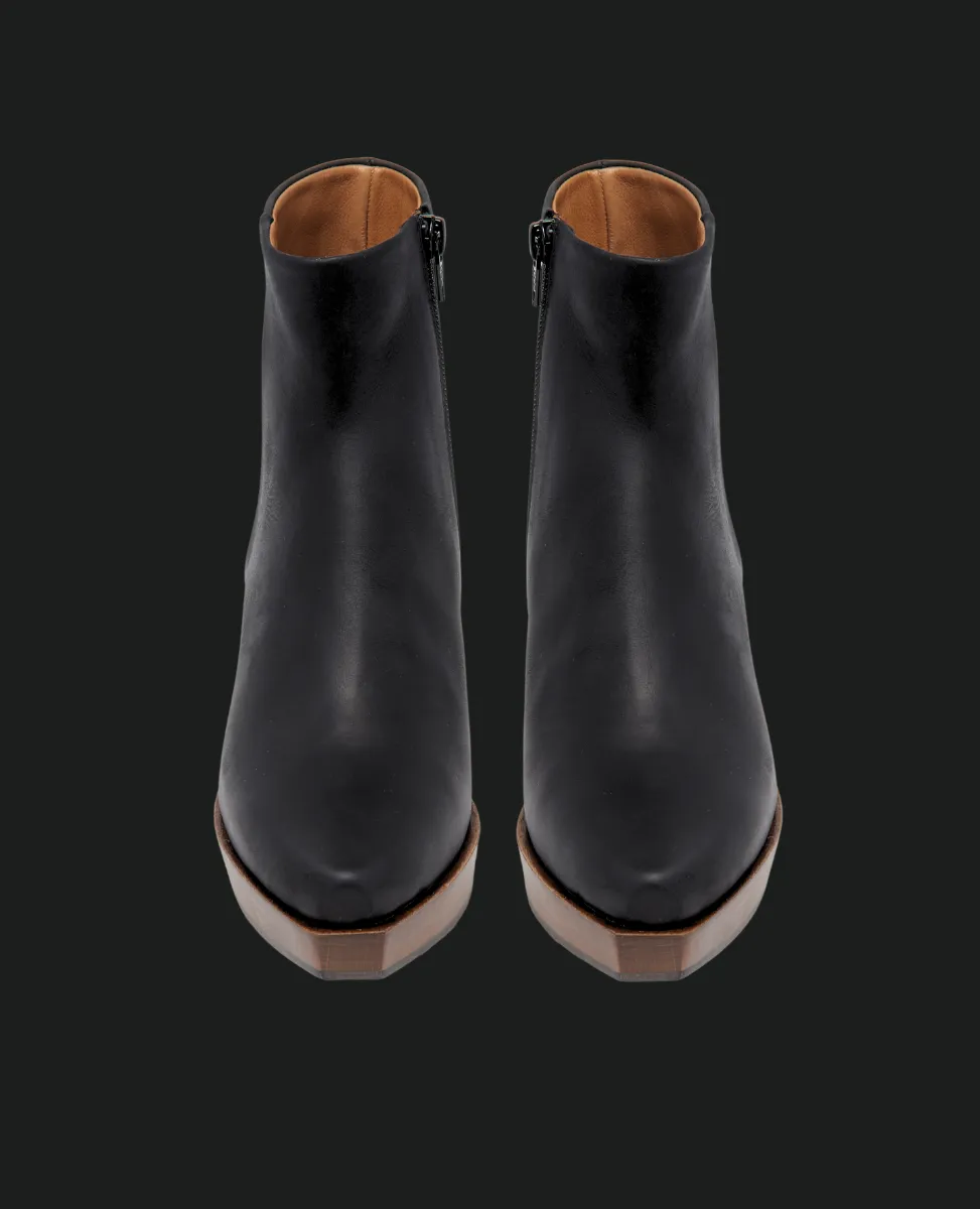 Kabuki Clog