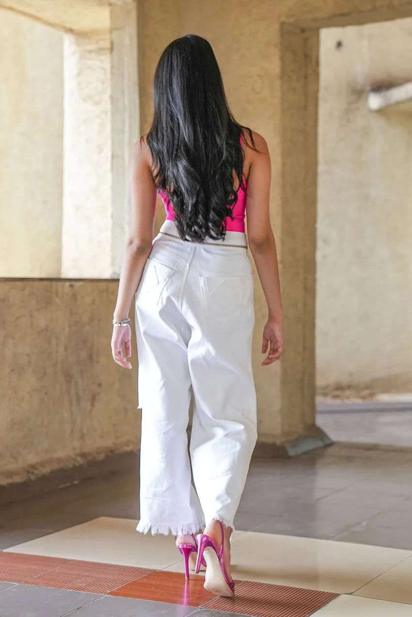 WHITE DENIM RIPPED JEANS